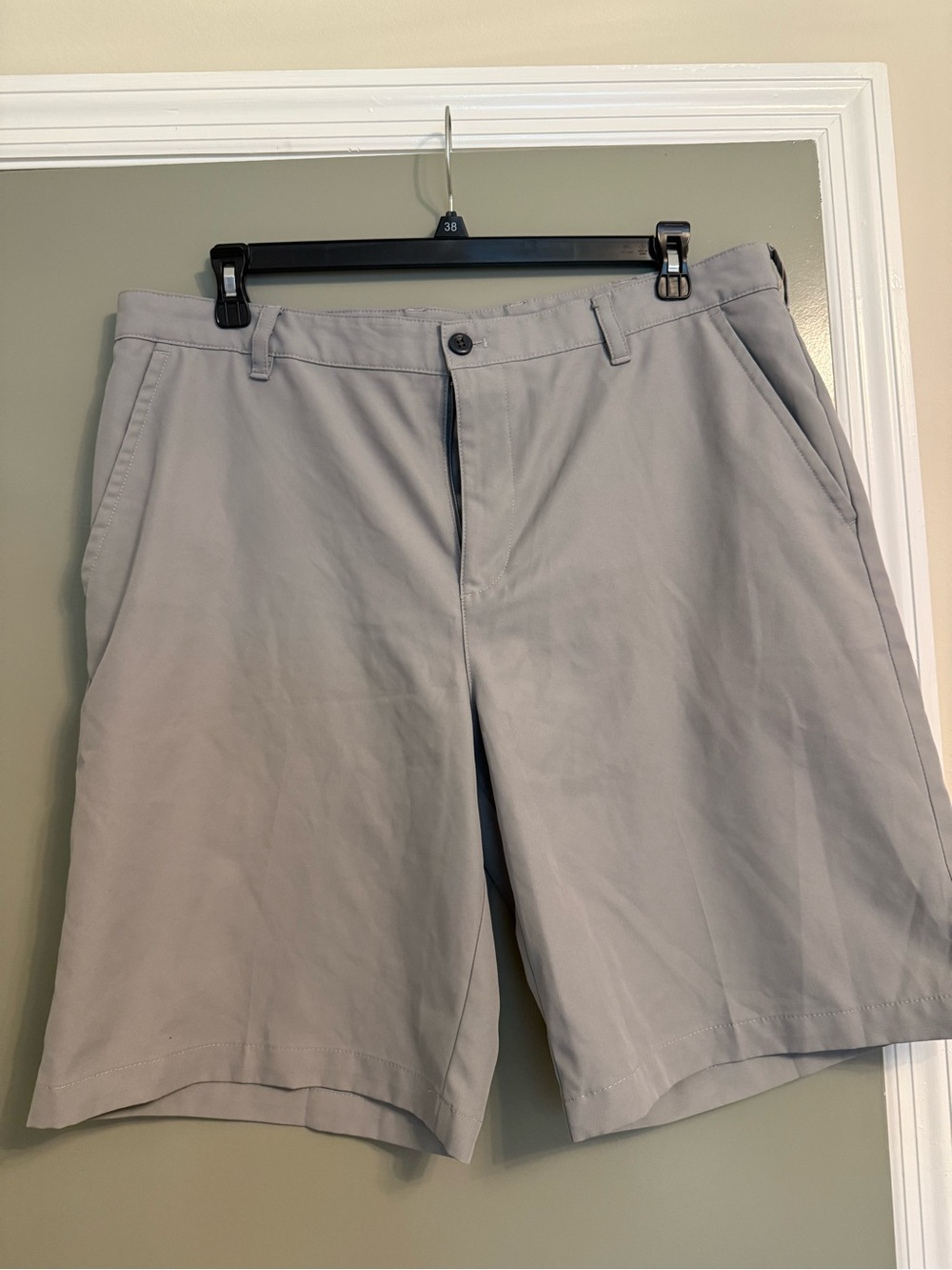 Izod Light Gray Flat Front Men's Shorts